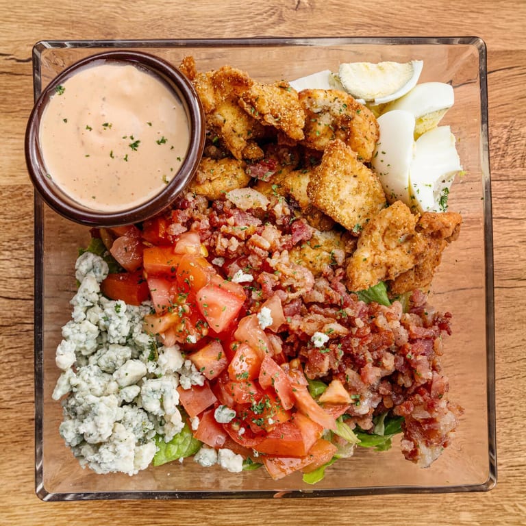 Classic Cobb Salad: A Fresh American Favorite